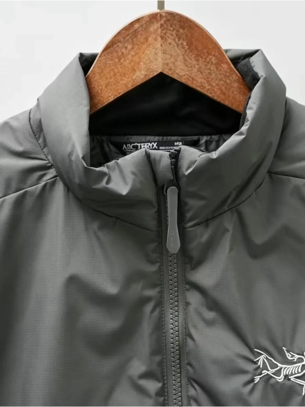 Arc'teryxx Men's Slate Grey Insulated Vest